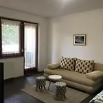 Bella * Balatonalmadi